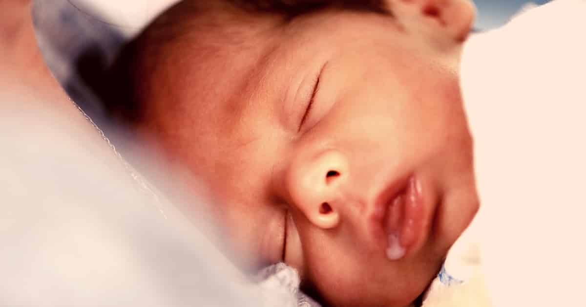 essential oils to use while breastfeeding
