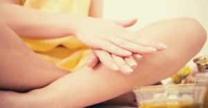 Best Essential Oils For Dry Skin (How To Use +3 Powerful Recipes)