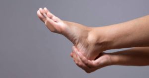 Essential Oils For Plantar Fasciitis (Heel & Foot Pain Relief Guide)